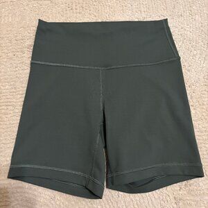 Wunder Train High-Rise Short 6"